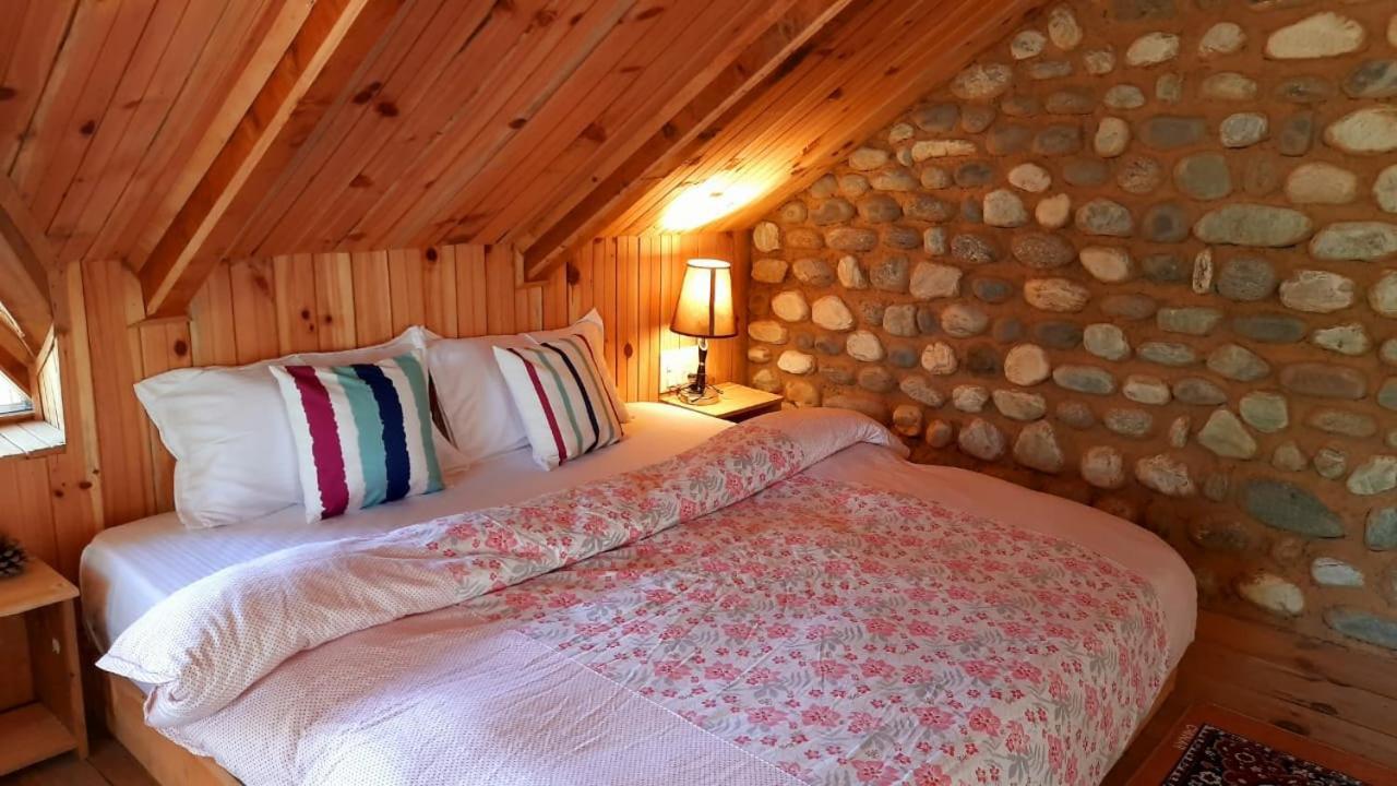 Ishan Log Huts-A Boutique Home Stay Banjār Εξωτερικό φωτογραφία