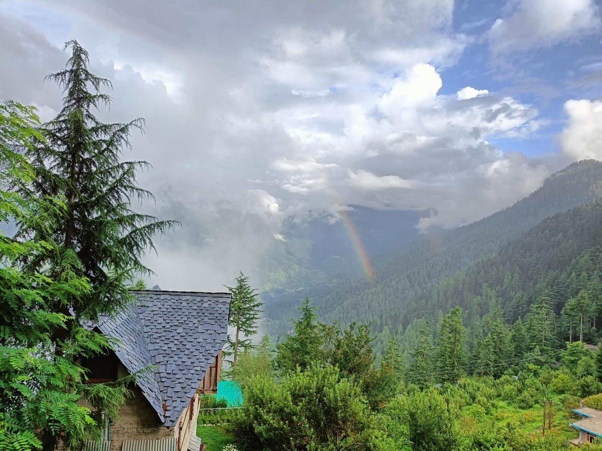 Ishan Log Huts-A Boutique Home Stay Banjār Εξωτερικό φωτογραφία