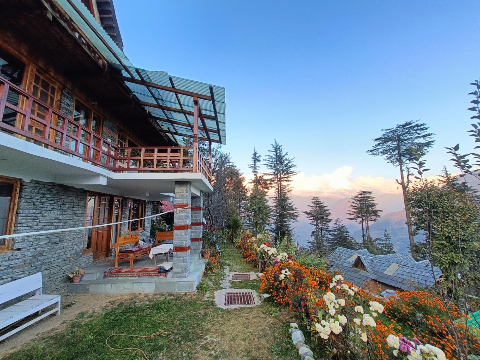 Ishan Log Huts-A Boutique Home Stay Banjār Εξωτερικό φωτογραφία